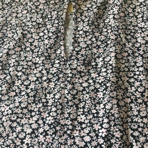 SZ 2  H& M Pink & Black Floral Blouse - Picture 5 of 6